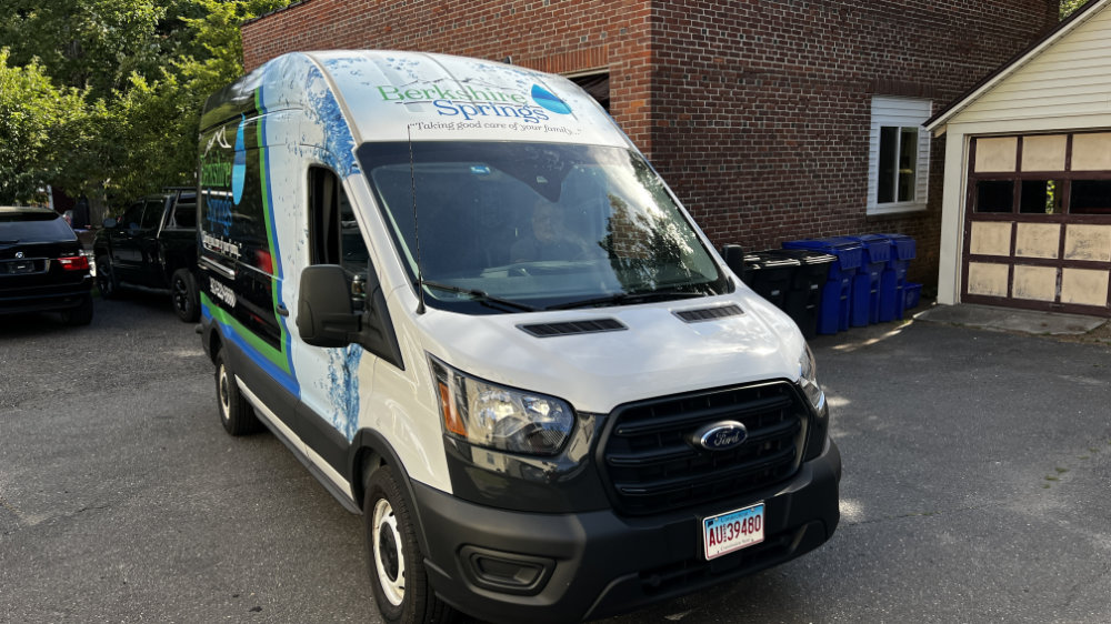 Signs and vehicle wraps gallery image