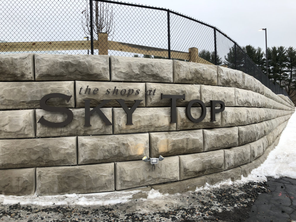 Signs and vehicle wraps gallery image