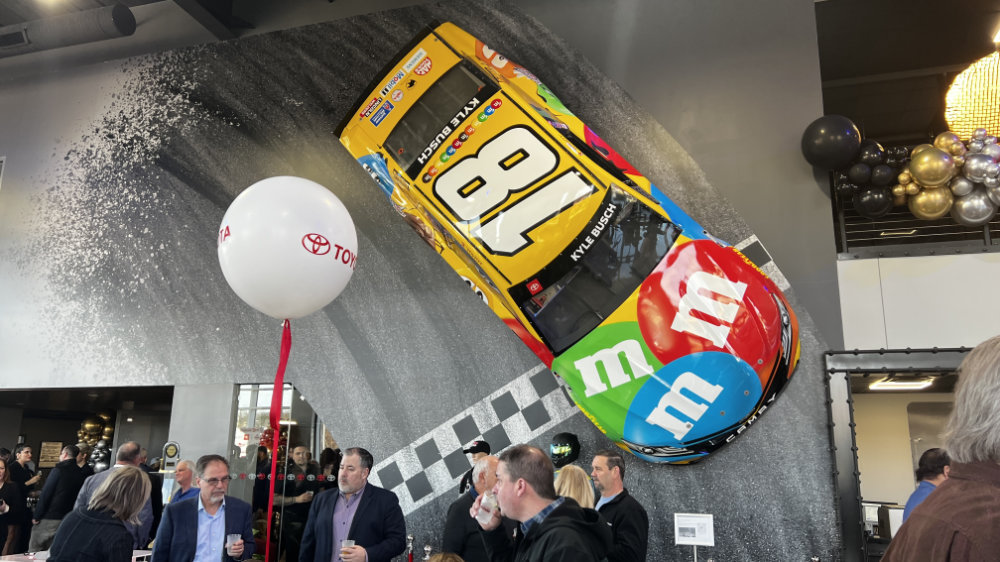 Signs and vehicle wraps gallery image