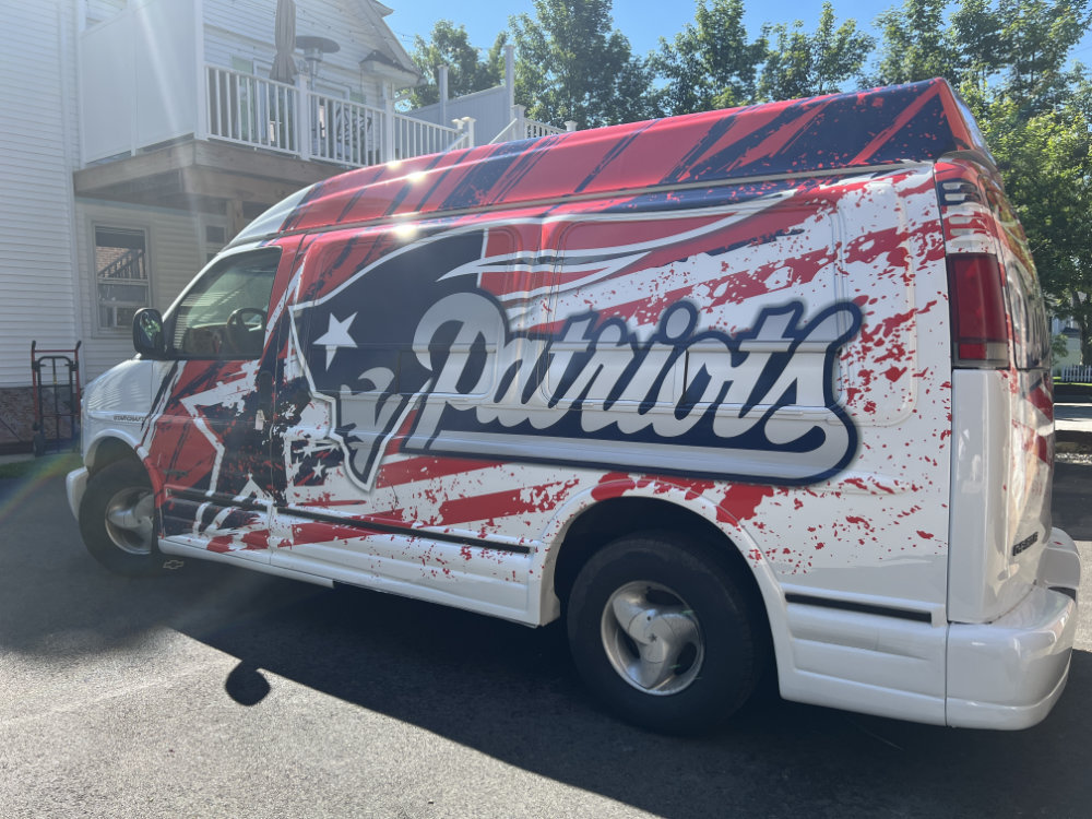 Signs and vehicle wraps gallery image