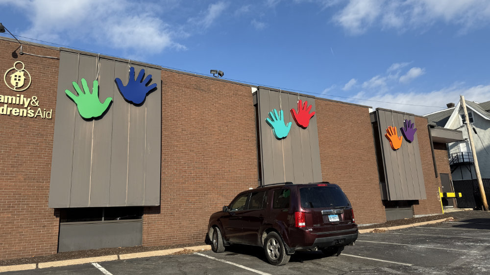 Signs and vehicle wraps gallery image